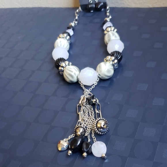 Jewelry - Picture 3 of 3